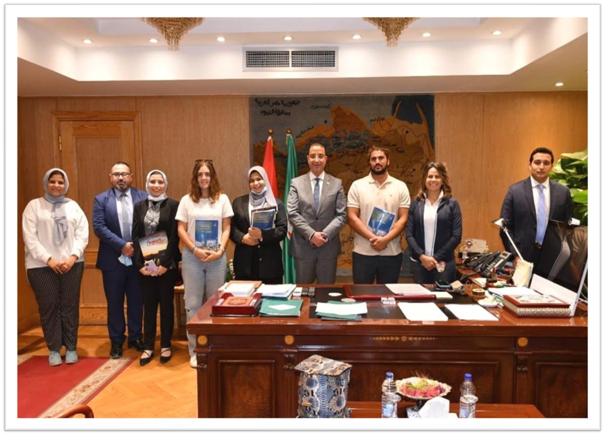 صورة - يوم في حياة محافظ